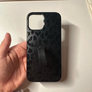 Loopy iphone 12 pro phone case! 🖤